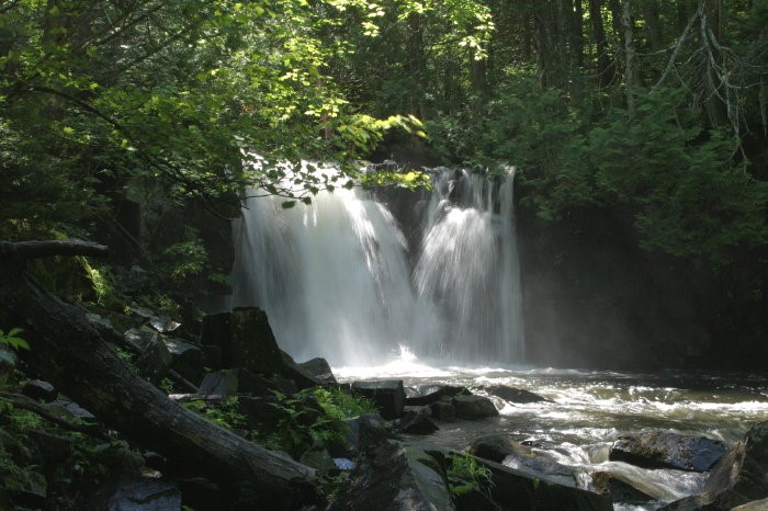 Johnson_Falls_re_sm_001.jpg